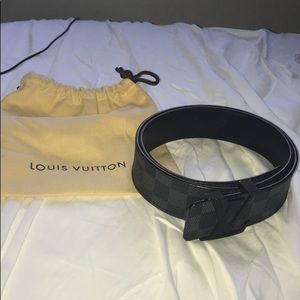 Hey I’m selling my black Louis Vuitton belt!